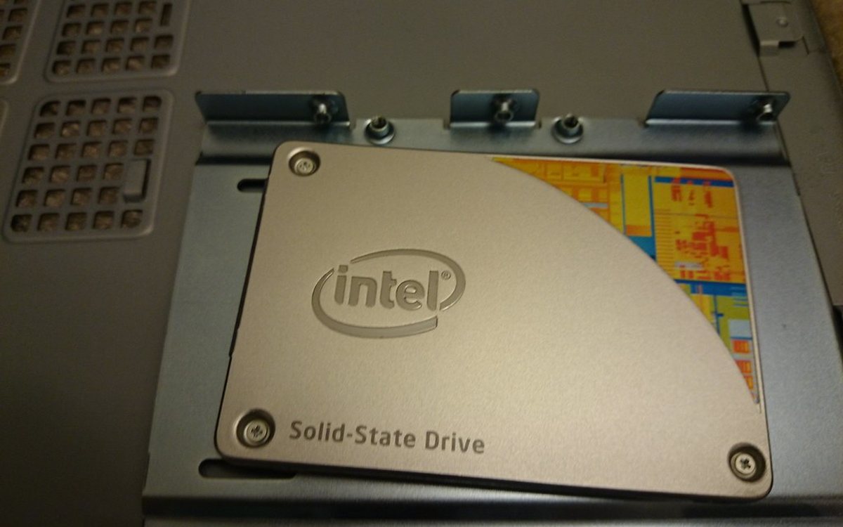 Как выбрать SSD: NVMe или SATA, объём, ресурс